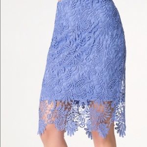 Bebe lace skirt